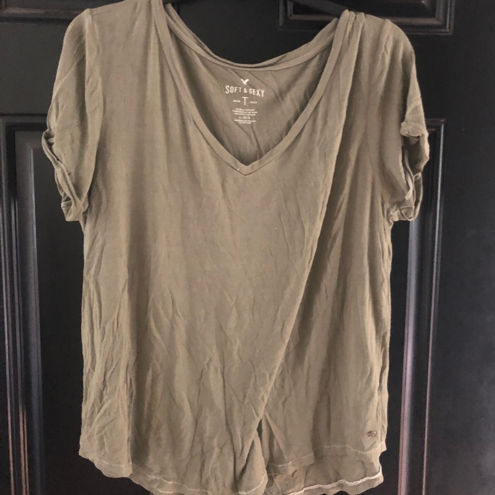 🌺🌺🌺Soft and Sexy American Eagle t shirt